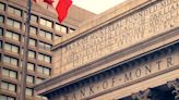 After losing 2.1% in the past year, Bank of Montreal (TSE:BMO) institutional owners must be relieved by the recent gain