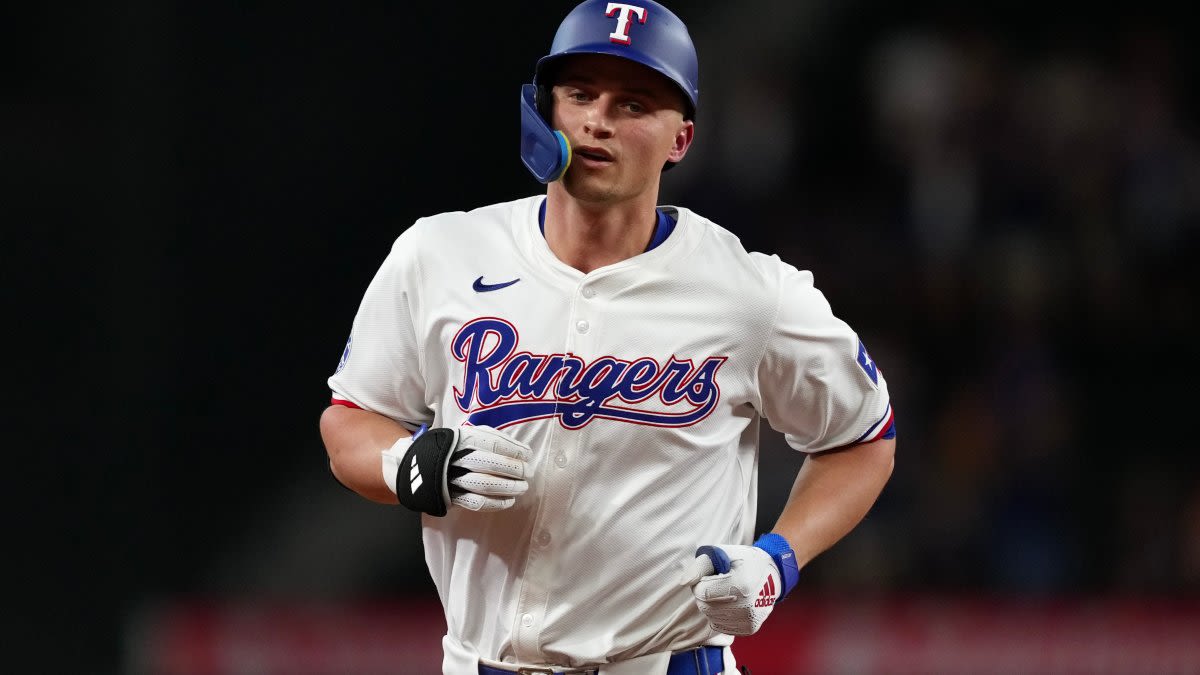 Rangers All-Star Corey Seager to have sports hernia surgery, ending season