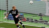 Karius, recordado por errores en Kiev, se va de Liverpool