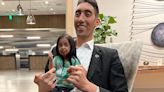 World's tallest man and smallest woman reunite