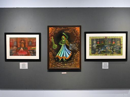 Bhopal: Lawyer-Cum-Artist Showcases Artworks Depicting India’s Rich Heritage In A Month-Long Solo Exhibition