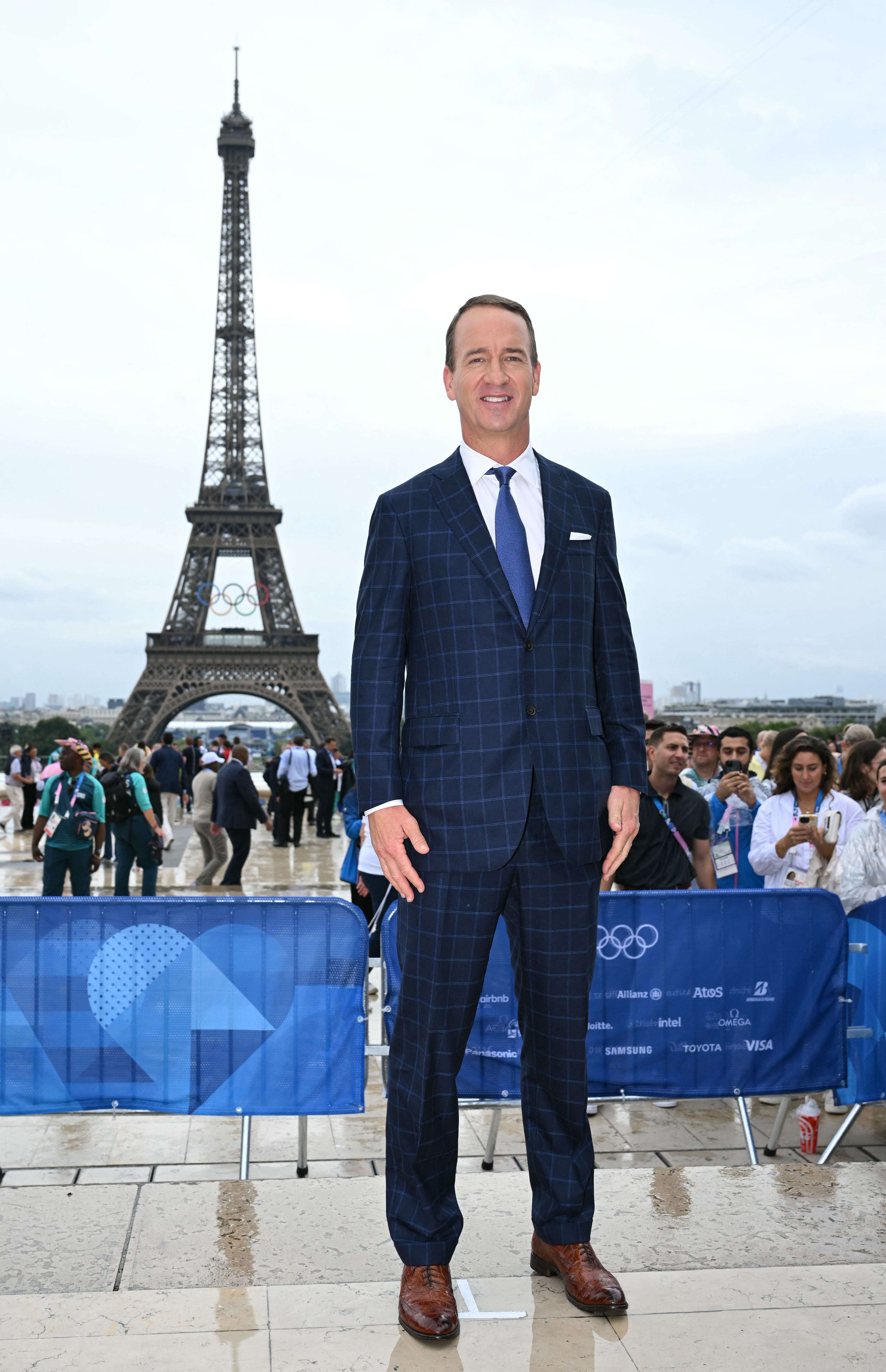 Peyton Manning cracks 'Spygate' joke with Kelly Clarkson as NBC Olympics opening ceremony host