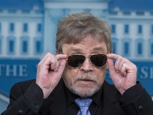 May the Fourth be with you: Mark Hamill drops by White House for press visit