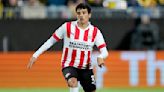 El futbolista del PSV que sería elegible para jugar con Chivas