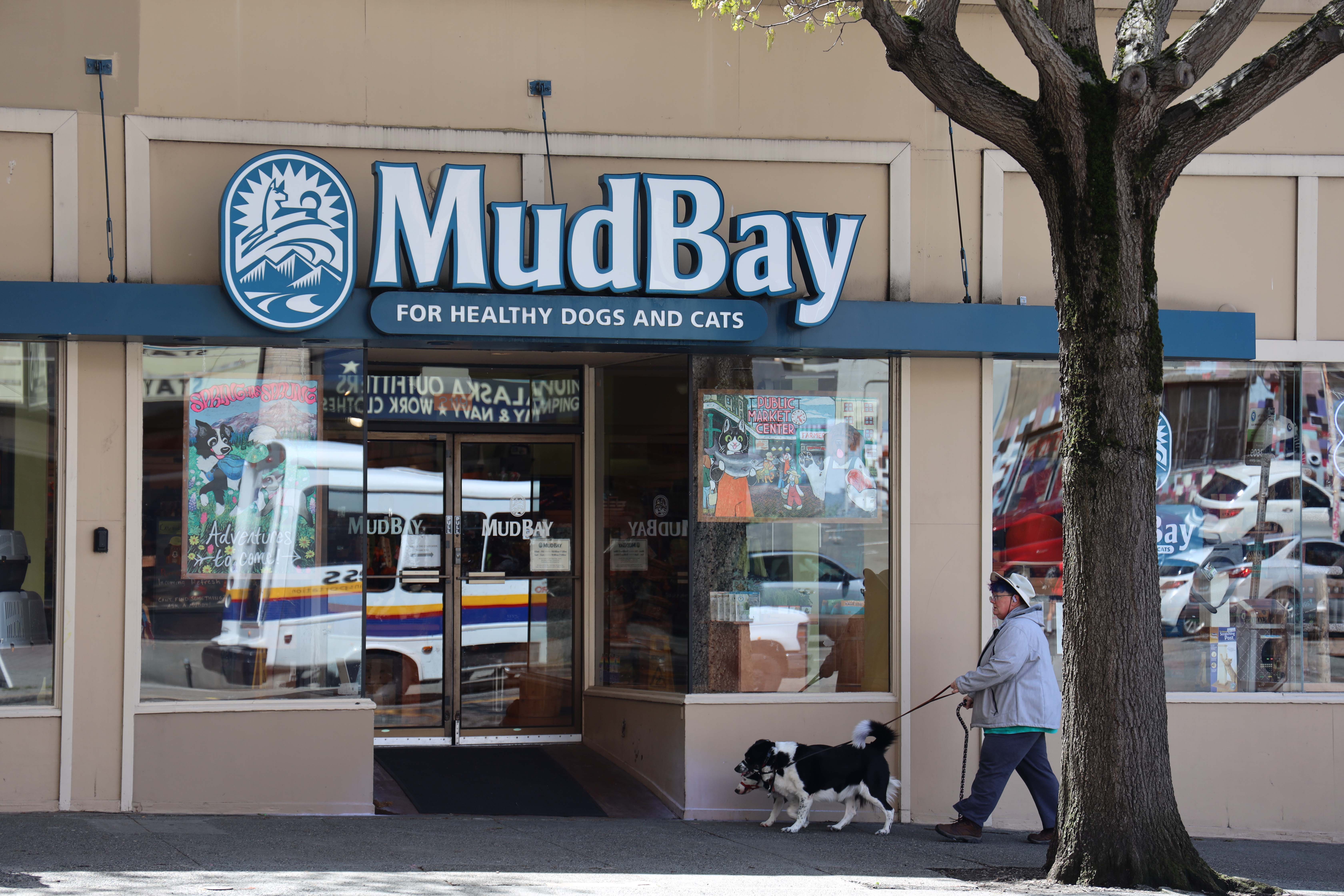 Mud Bay workers report worsening pay, conditions amid company losses