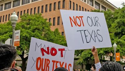 UT Austin students protest school’s DEI layoffs amid state ban