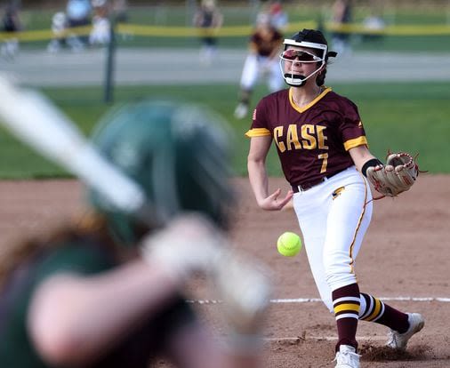 EMass girls’ softball: With a strong Case, Lila Alvarez headlines Players of the Week - The Boston Globe