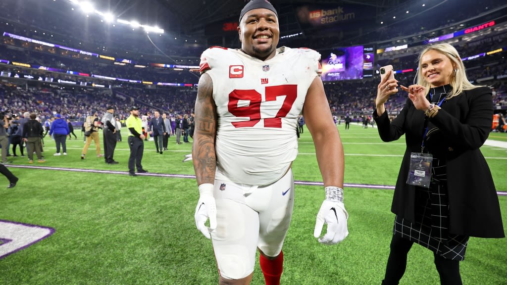 Giants' Dexter Lawrence, Jack Stoll each get married over weekend