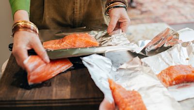 When You Should Use Heavy-Duty Aluminum Foil Over The Regular Type