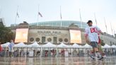 Bears holder called for unsportsmanlike conduct for trying to dry soggy field with towel