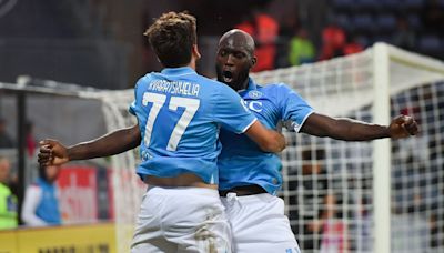 Romelu Lukaku, Khvicha Kvaratskhelia on target as Napoli rout Cagliari in Serie A, Inter held to draw by Monza - Eurosport