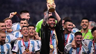 Selección Argentina: la FIFA felicitó a la Scaloneta por cumplir un año en la cima del ranking