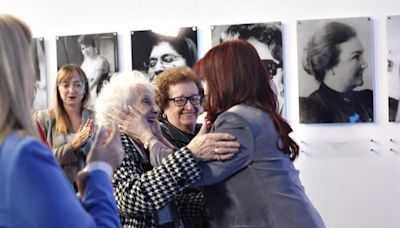 Cristina Kirchner refuerza su reaparición pública en un acto con un mensaje para el Gobierno