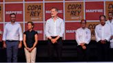 ¡Enhorabuena, campeones! Don Felipe entrega los trofeos de la Copa del Rey MAPFRE de vela