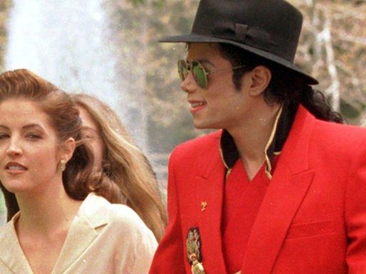 Lisa Marie Presley revela en sus memorias que Michael Jackson, su exmarido, era virgen a los 35 años: "Estaba aterrorizada"