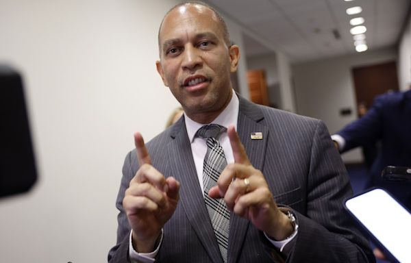 Hakeem Jeffries Sends Strange Message After Private Biden Meeting