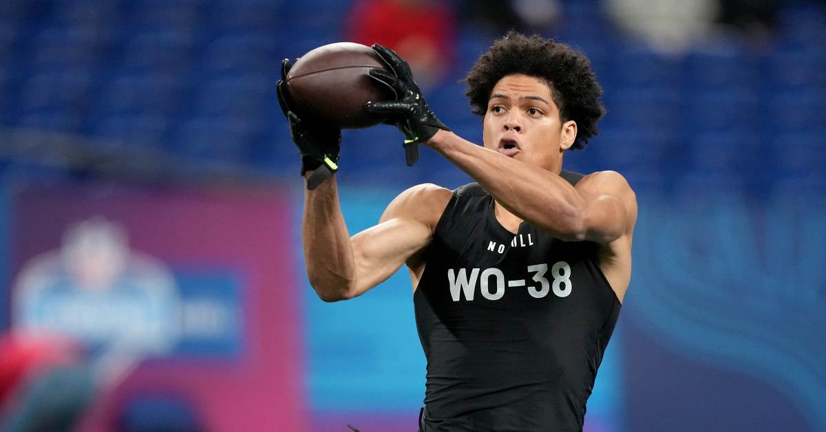 Eagles Officially Sign WR to Rookie Contract