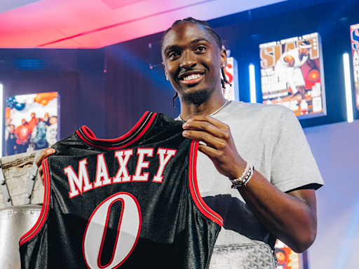 Sixers honor Maxey with emotional ceremony … featuring black jerseys