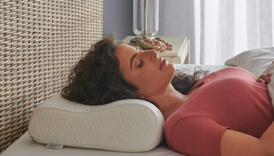 A sleep expert told us this Tempur-Pedic memory foam pillow is the best at easing neck pain — and it's on sale