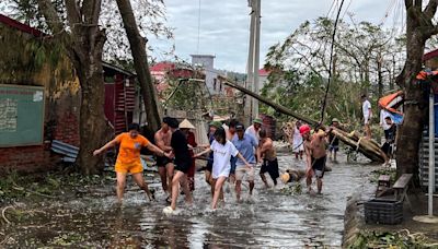 More than 127 dead in Vietnam super typhoon