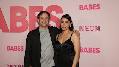 ‘Broad City’ Alumni Ilana Glazer and Josh Rabinowitz on Returning to the Heart of ’90s and 2000s Comedies for ‘Babes’