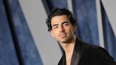 Joe Jonas Performs Without Wedding Ring After Sophie Turner Divorce Filing