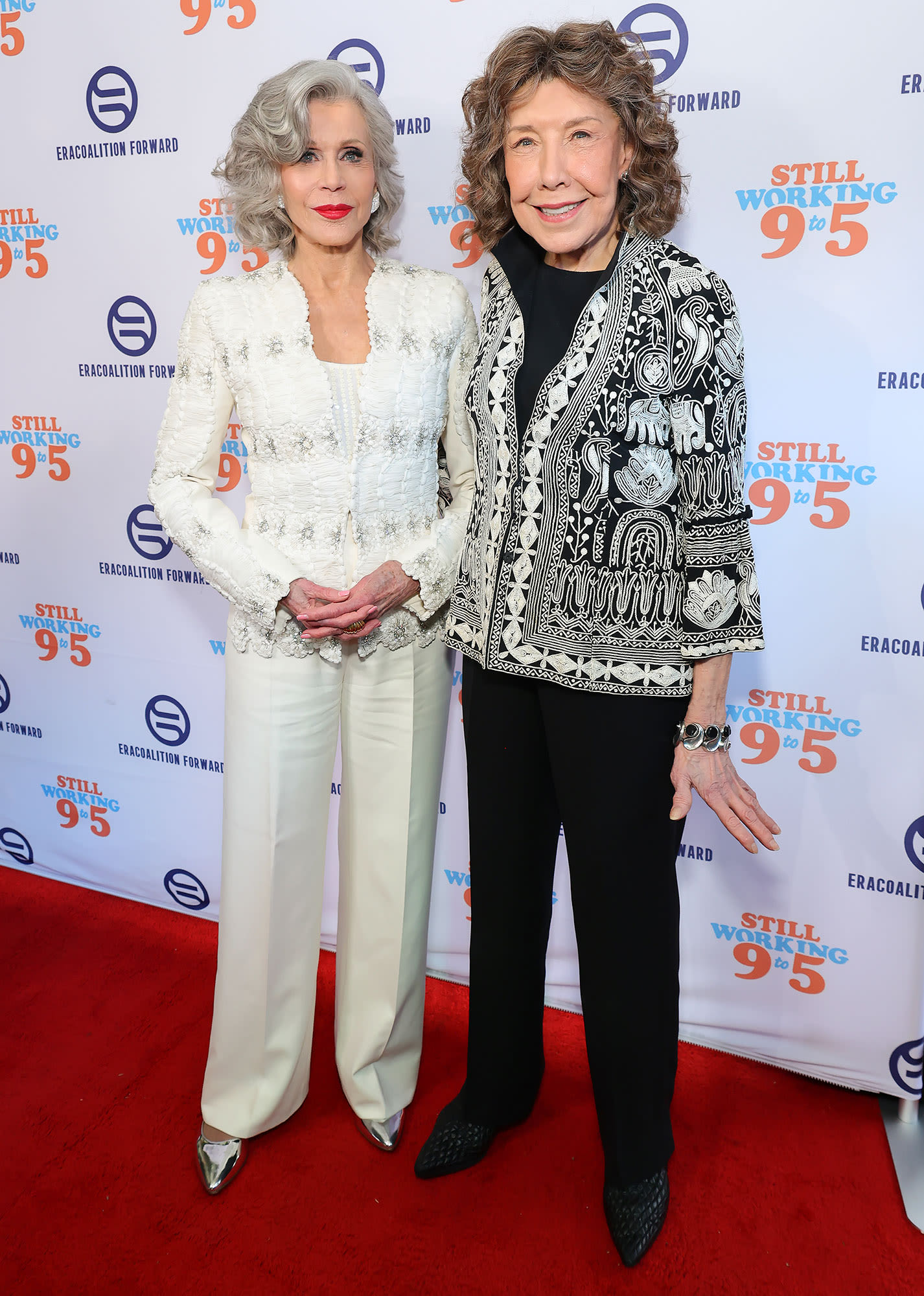Jane Fonda and Lily Tomlin Show Their Support for Jennifer Aniston’s ‘9 to 5’ Remake: ‘Good Luck’