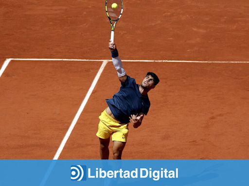 Alcaraz tritura a Wolf en su debut en Roland Garros