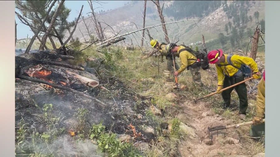 Iowa firefighters battling wildfires across western U.S.