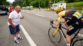 'Go Jonas!' - A day at the Tour de France with Jonas Vingegaard's parents