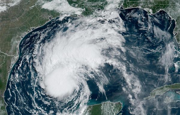 Beryl live updates: Storm expected to slam into Texas coast as hurricane