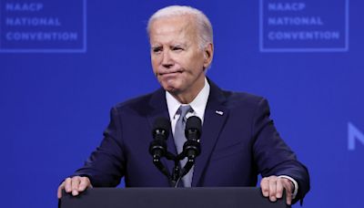 "Read the room": Biden infuriates Democrats with "pathetic" post-COVID "I'm sick" tweet