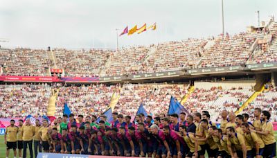 Ter Stegen: "Xavi y Sergi Roberto serán recordados como leyendas del club"