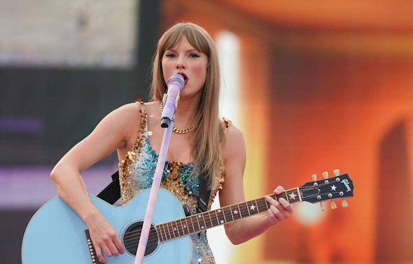 Taylor Swift Sends Bold Message to 'Thousands' of Eras Tour Fans Watching From Hill Outside Stadium