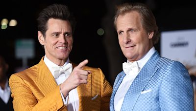 'A Man in Full' star Jeff Daniels says Jim Carrey stopped him from quitting showbiz