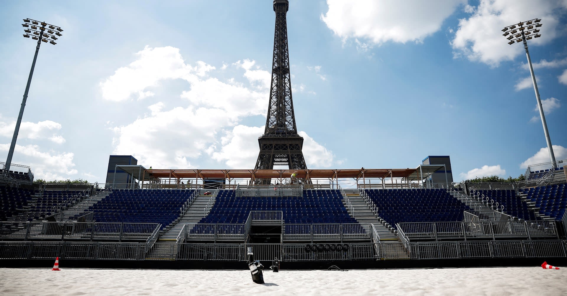 U.S. hope for more beach volleyball medals under Eiffel Tower