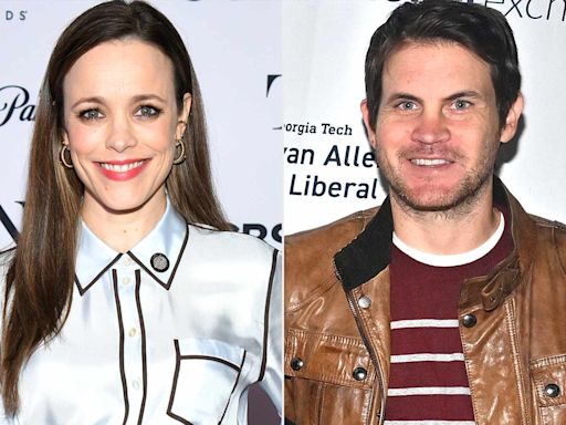 Rachel McAdams and Boyfriend Jamie Linden Were 'Very Cuddly' on N.Y.C. Date Night (Exclusive Source)