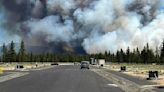 Ráfagas de viento impulsan un incendio en el centro de Oregon y provocan evacuaciones