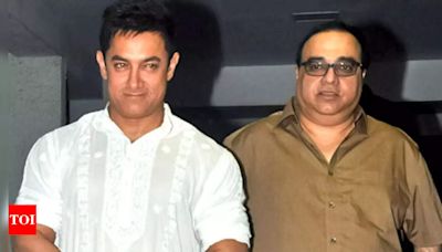 Aamir Khan, Rajkumar Santoshi join hands after 29 years for a comic caper in 'Char Din Ki Zindagi': Reports | Hindi Movie News - Times of India