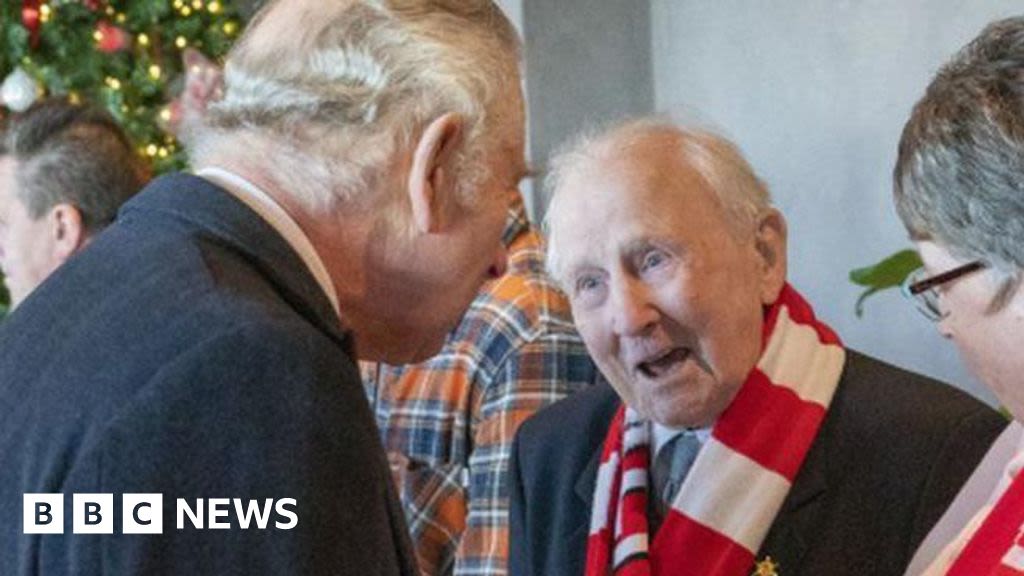 Welcome to Wrexham star Arthur Massey dies aged 100