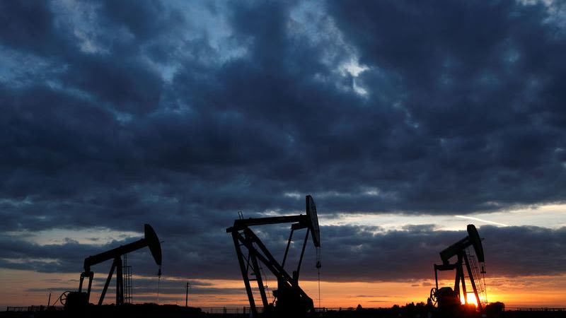 Oil prices edge higher on China stimulus, Canadian supply disruptions