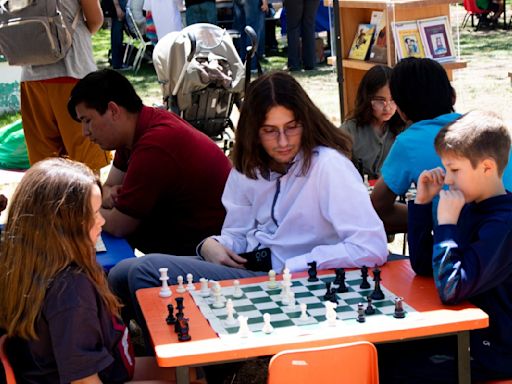 Checa las actividades de la biblioteca Carlos Montemayor