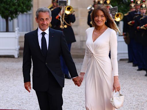 Carla Bruni et Nicolas Sarkozy en Grèce : dîner romantique devant le coucher du soleil