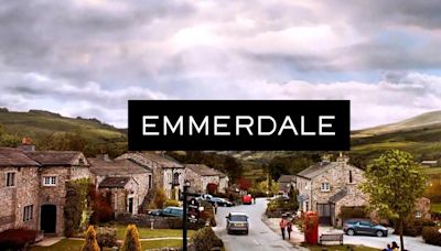 Emmerdale legend rushed to hospital after 'chopping top of finger off' on set