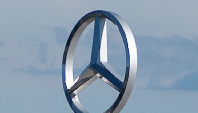 Mercedes-Benz workers in Alabama begin union vote amid pressure from all sides