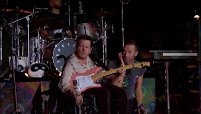 Michael J. Fox invité surprise du festival de Glastonbury pour jouer de la guitare avec Coldplay