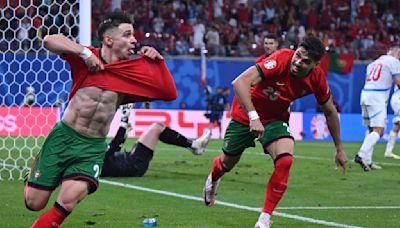 Conceição scores in stoppage time to get Portugal off to winning start at Euro 2024