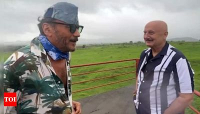 Jackie Shroff remembers living at Teen Batti Chawl and shows buddy Anupam Kher his home amid nature | Hindi Movie News - Times of India