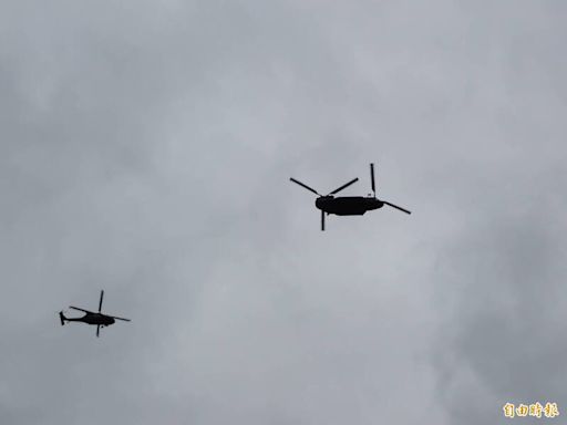 天候不佳！520就職首場預演 僅CH-47SD、黑鷹直升機2架執飛 - 自由軍武頻道