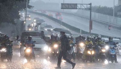 雨彈來襲入夜後漸強 雨勢最大時間點曝恐持續至28日 - 生活